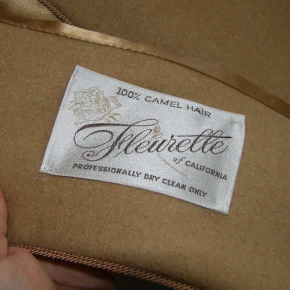 Reposh Vintage Fleurette 100% Camel Hair Long Coat belted - Picture 4 of 7